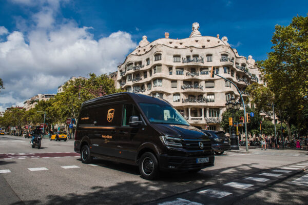 asesores ups hub barcelona_-7 asesores ups hub barcelona_-7
